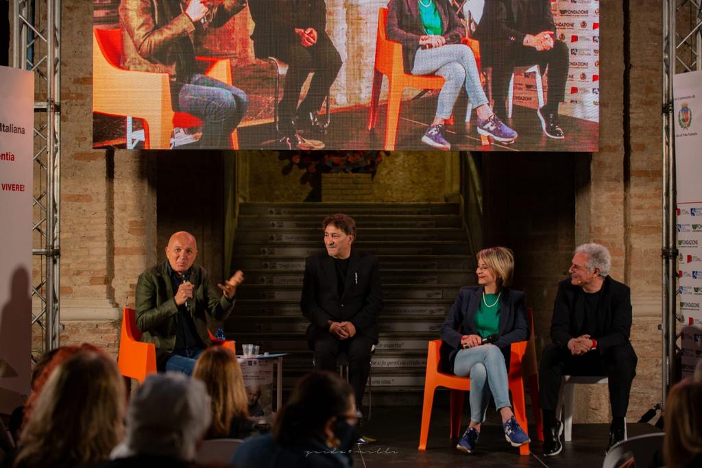 Domenico Iannacone a Vibo Capitale del Libro